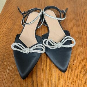 Elegant BCBG flats with sliver bow for the holidays size 9 new